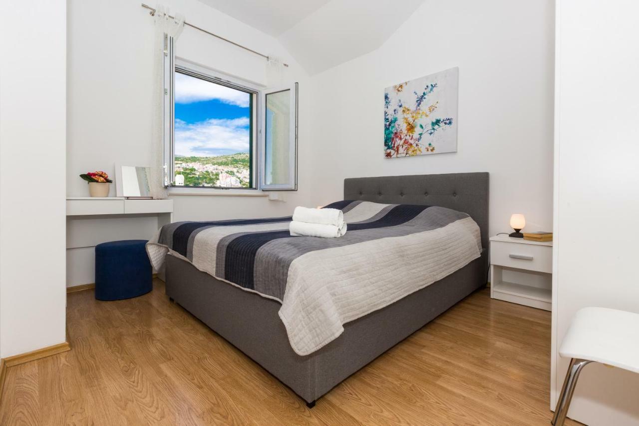 Petra Apartment *